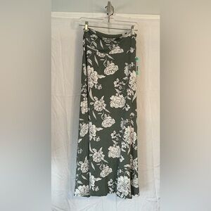 Market & Spruce Dark Green Floral Maxi Skirt